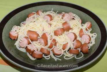 receita de esparguete com salsichas