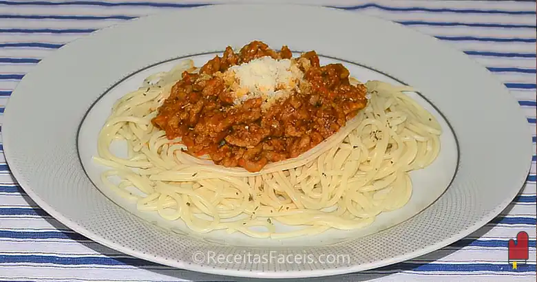 receita fácil de esparguete à bolonhesa