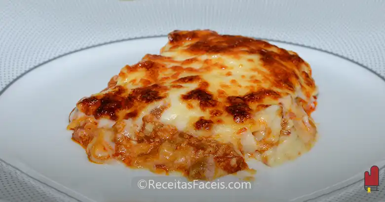 Receita fácil de lasanha bolonhesa