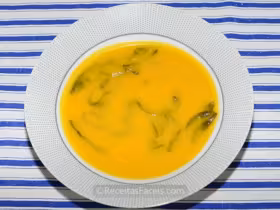 receita fácil de sopa de espinafres