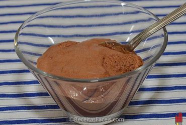 receita fácil de mousse de chocolate
