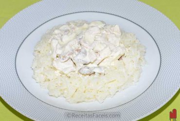 Receita fácil de strogonoff de peru