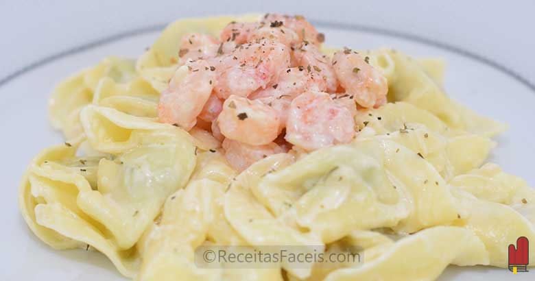 Receita fácil de Tortellini de ricotta com camarões